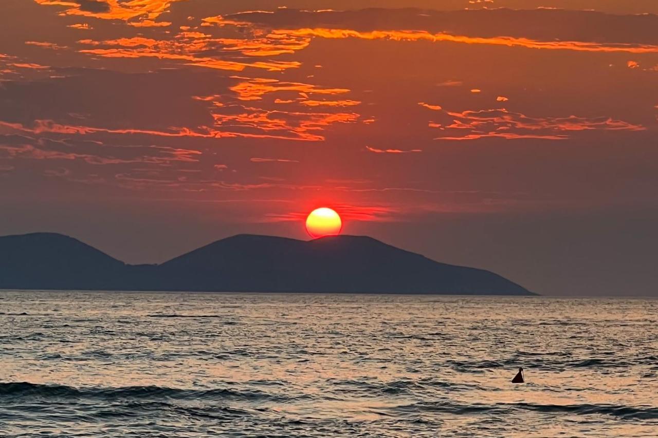 Sealavita, Modern 2 Bedroom Sea & Sunset View Апартаменти