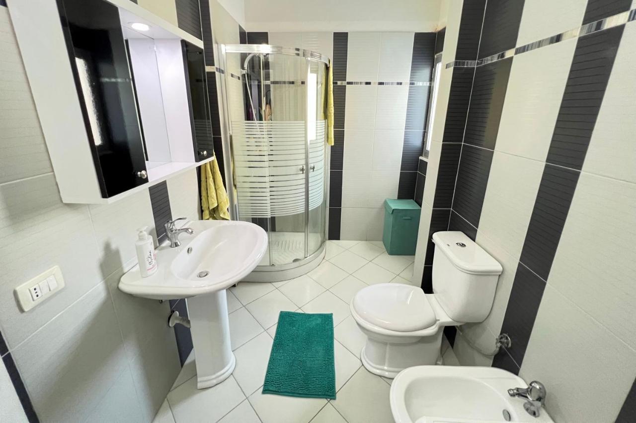 Sealavita, Modern 2 Bedroom Sea & Sunset View Apartment Vlore
